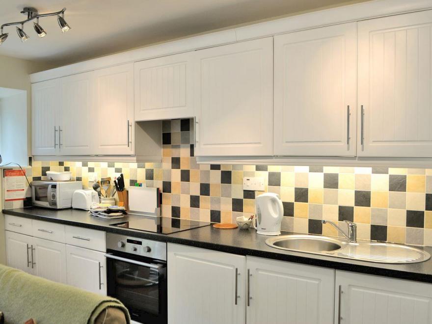 Oak Tree Cottage - 27695