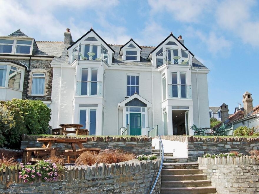 Apartment 4 The Haycyon - 27708