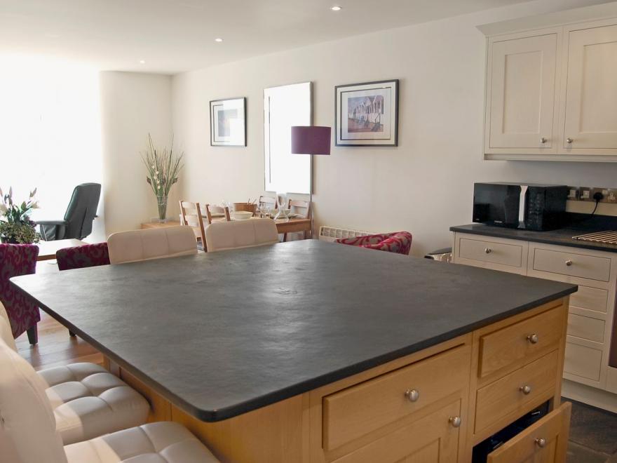 Apartment 1 The Haycyon - 27711