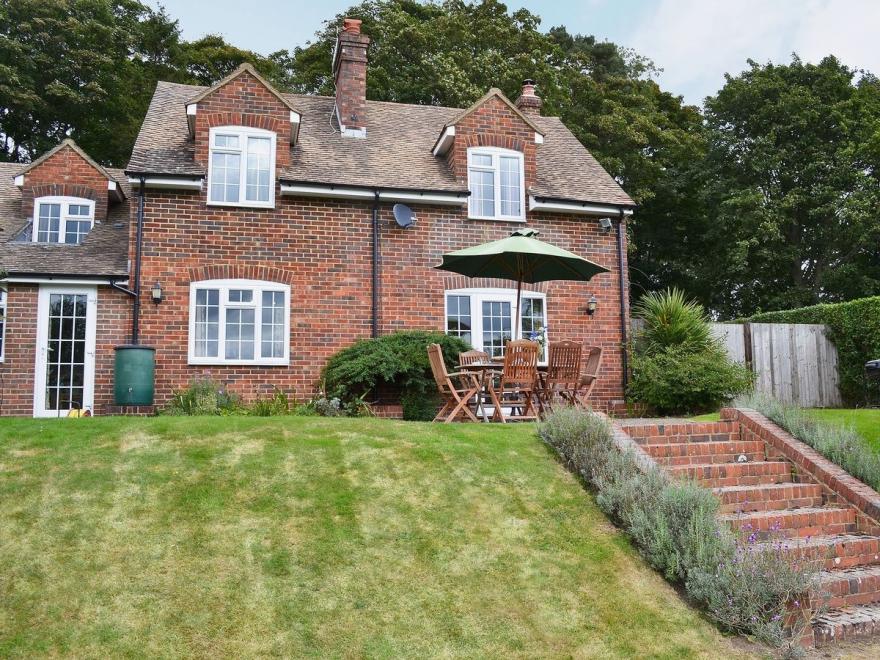 Knights Cottage - 27986