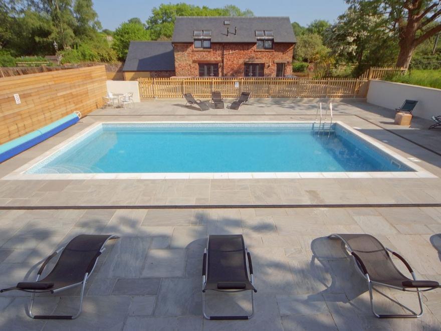 Dandelion Cottage - 28151