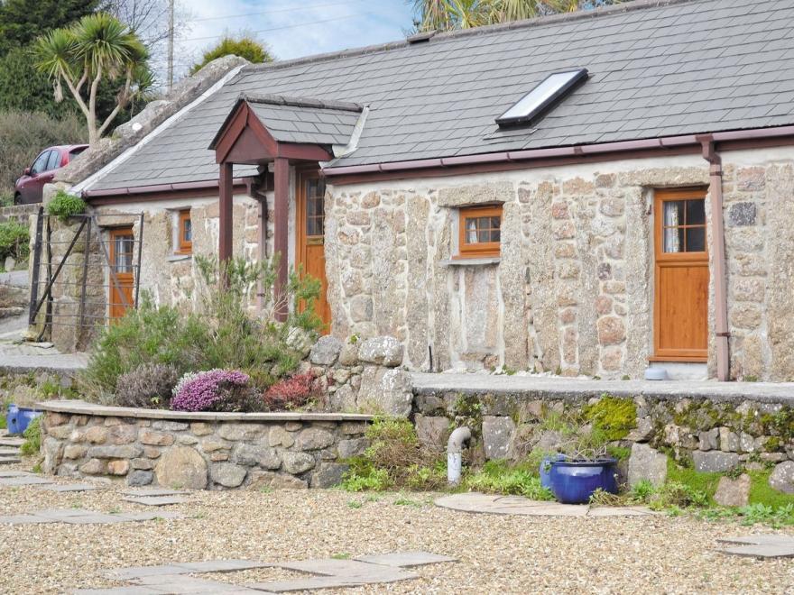 No 1 - Landsend Cottages