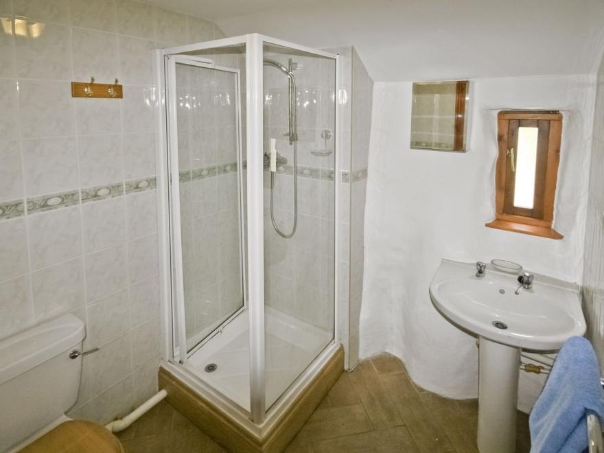 No 2 Landsend Cottages 28287