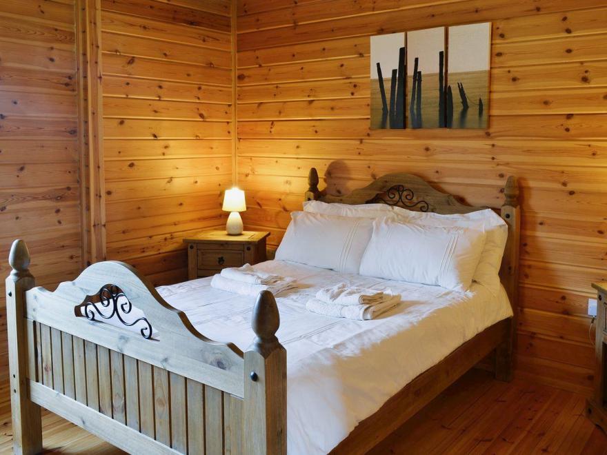 Sun View Lodge No 4 - HW7516