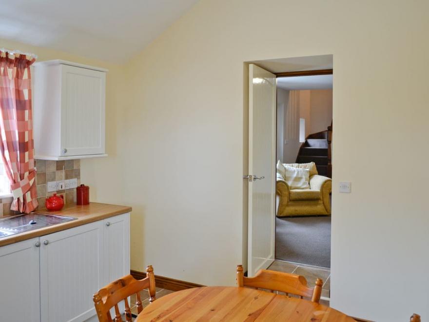 Wallace Cottage - 28857