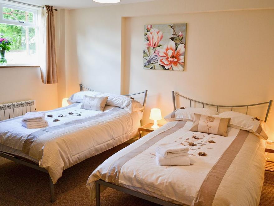 Barn Terrace - 28972