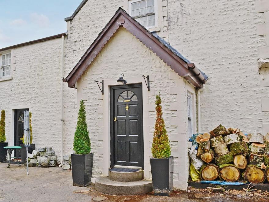 Iona Cottage - 29133