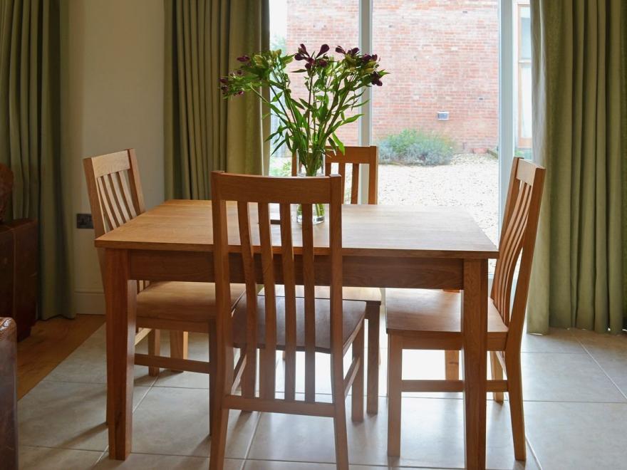 Jumbo's Stable  - 29174