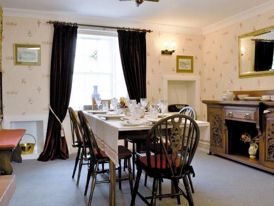 The Great Lodging Red House