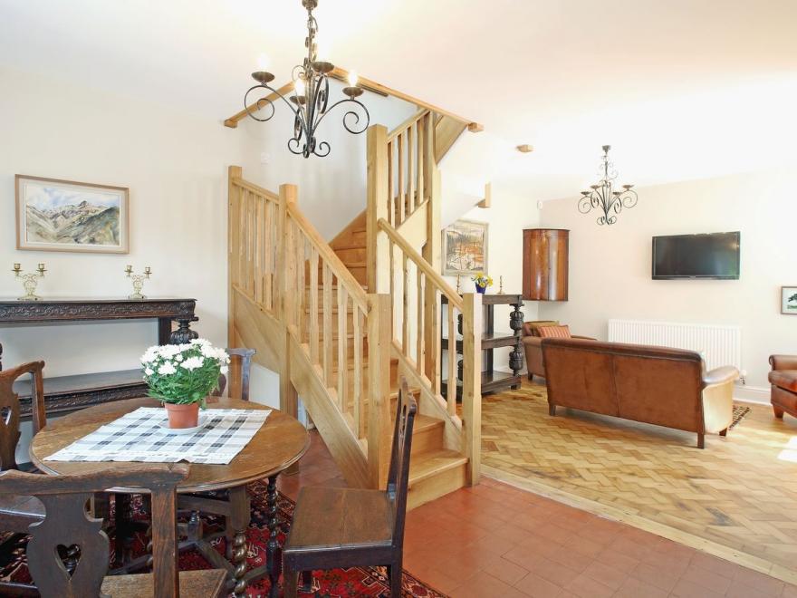 Thorneycroft Cottage - 30070