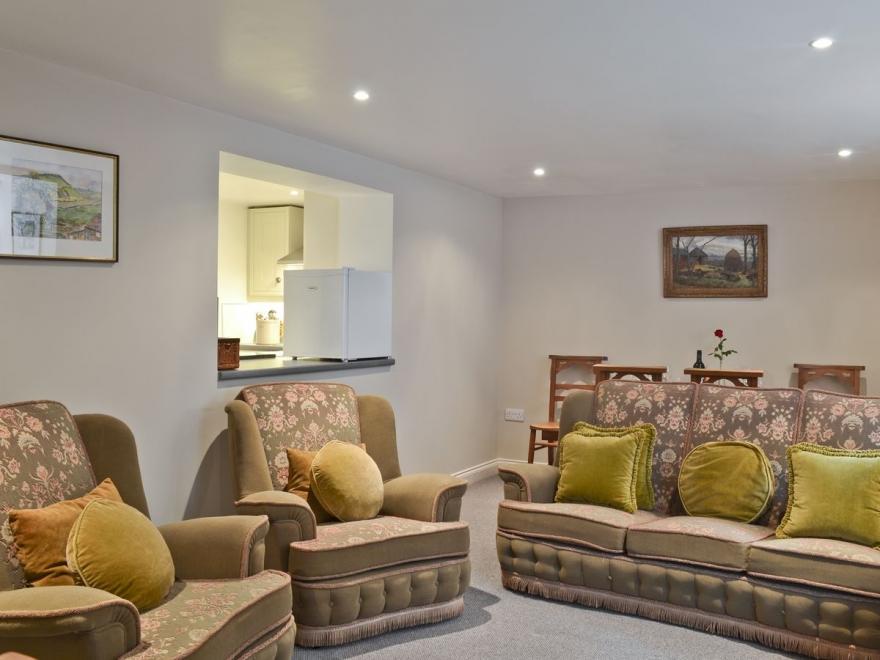 Thorneycroft Apartment - 30071