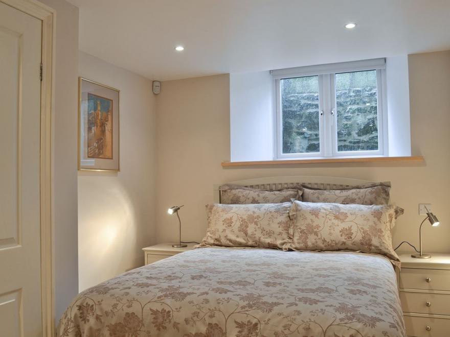 Thorneycroft Apartment - 30071