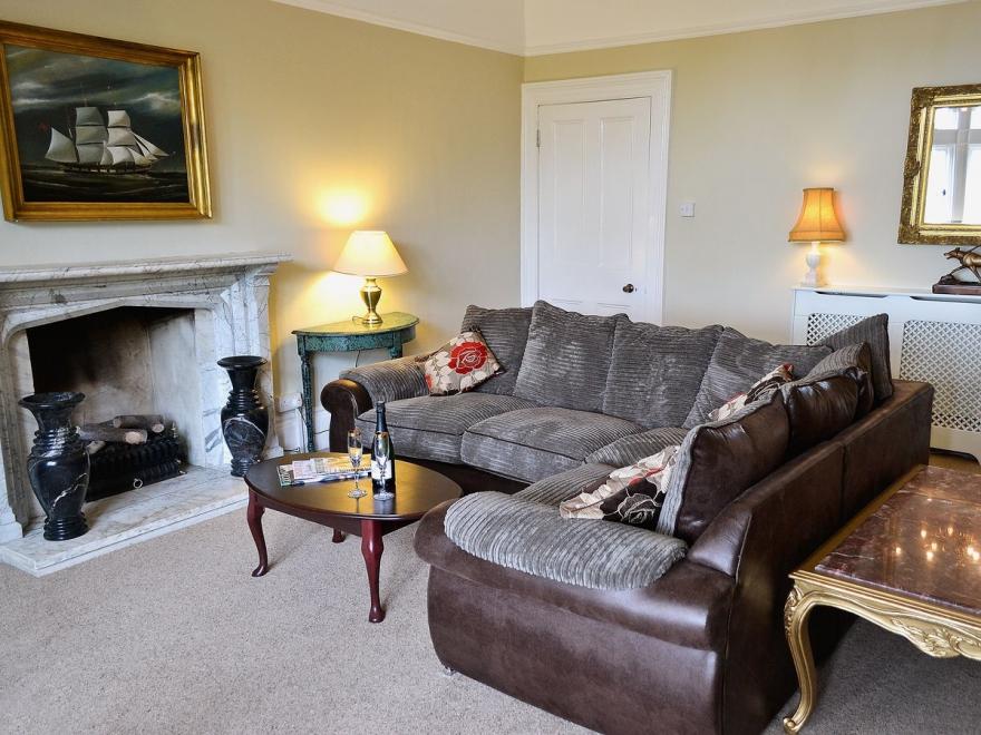 Woodfield Manor Apartment