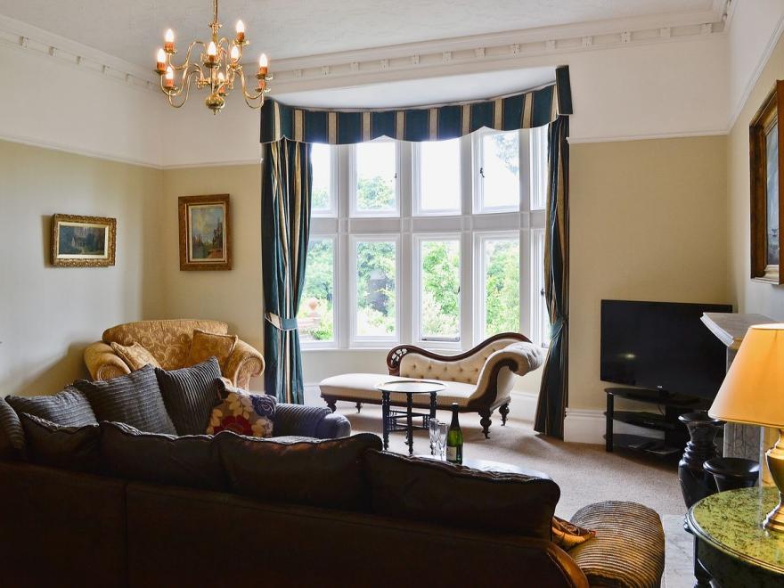 Woodfield Manor Apartment