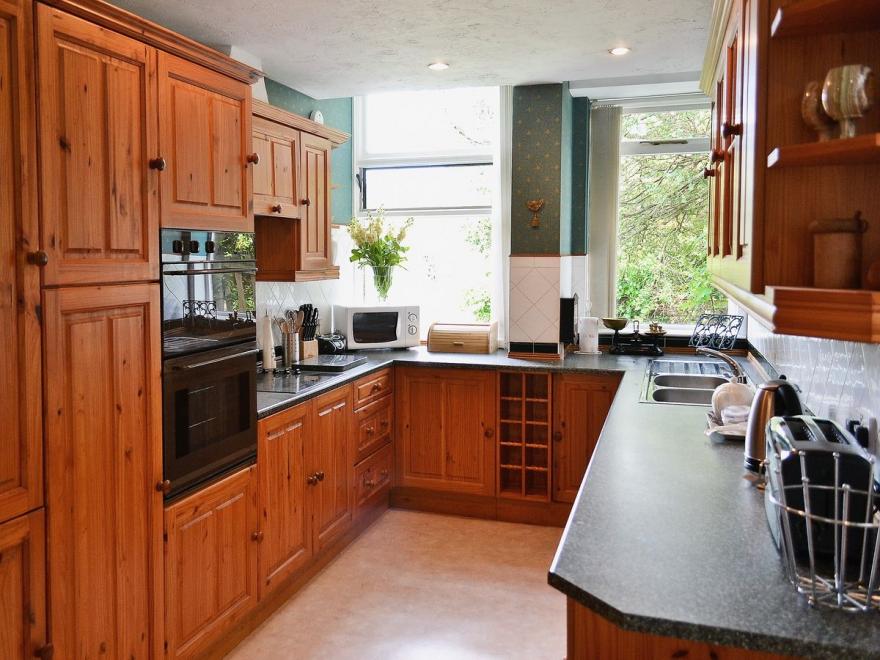 Woodfield Manor Apartment