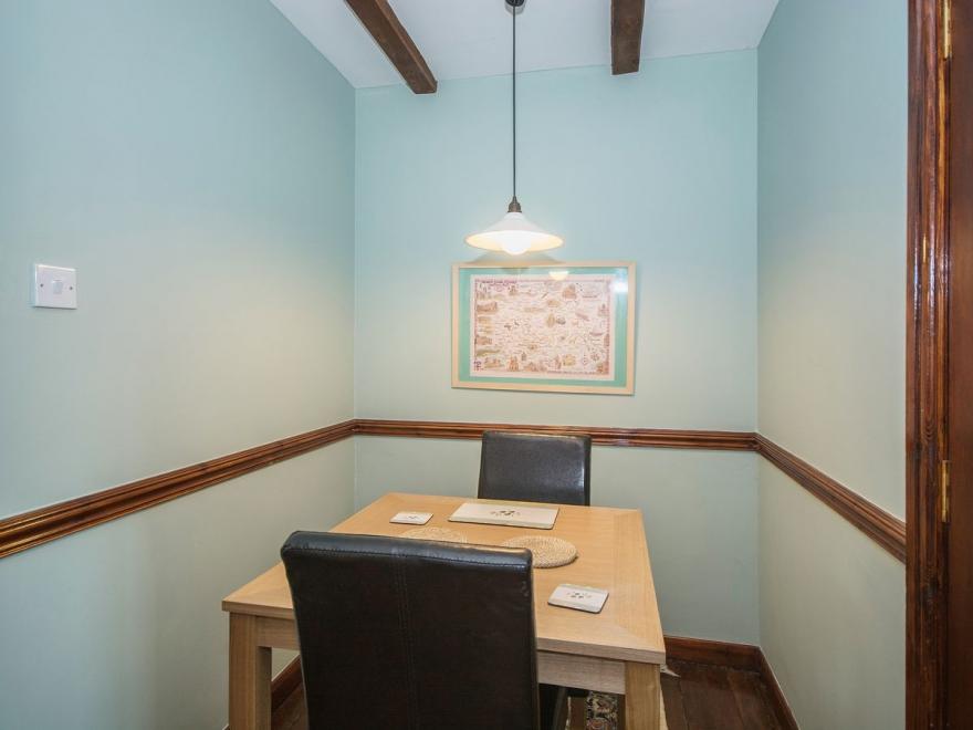 Apple Tree Cottage - E1800