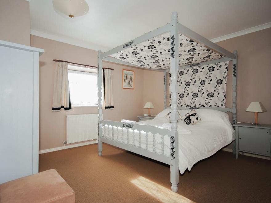 Pheasant Cottage - 30997