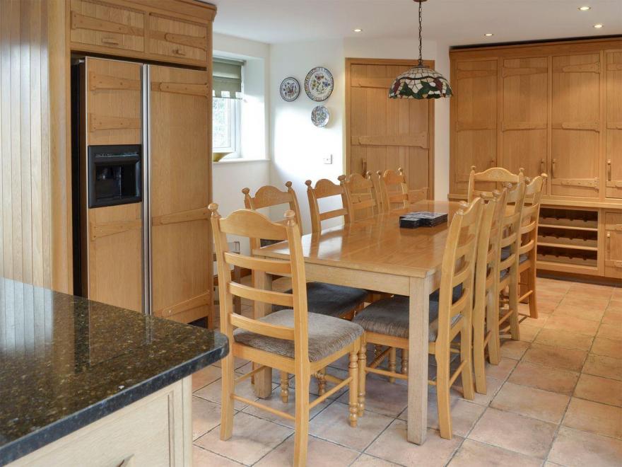 The Old Stables - UKC765