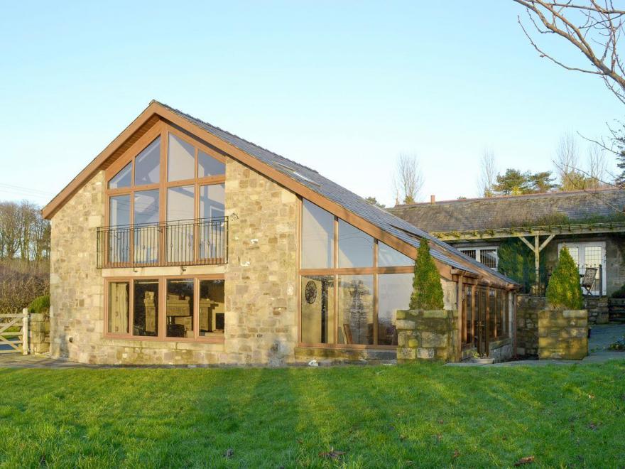 The Piggeries - UKC766