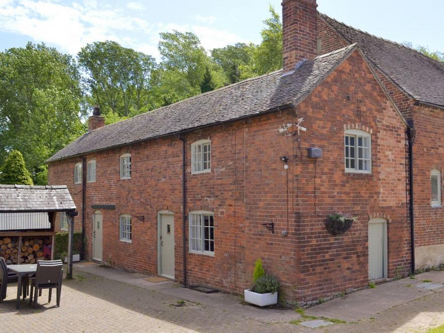 Repton Cottage - 25348