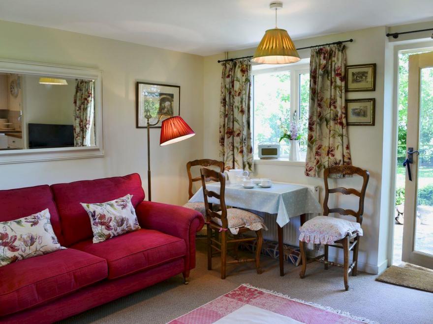 Stable Cottage -4533