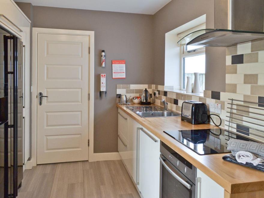 White House Apartment 1