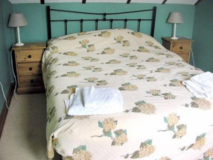 Speke's Retreat - 18827