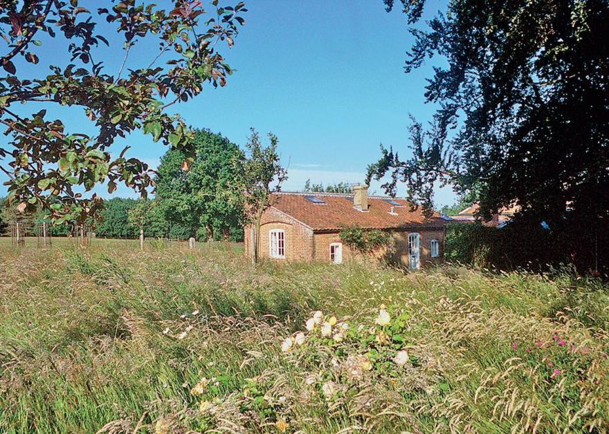 Deer Park Cottage - E2754