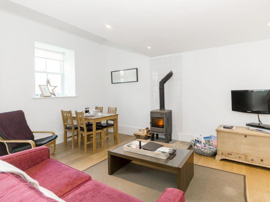 Priory Cottage - UKC13