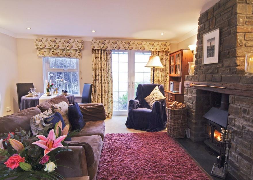 Summerhill Cottage HW7101