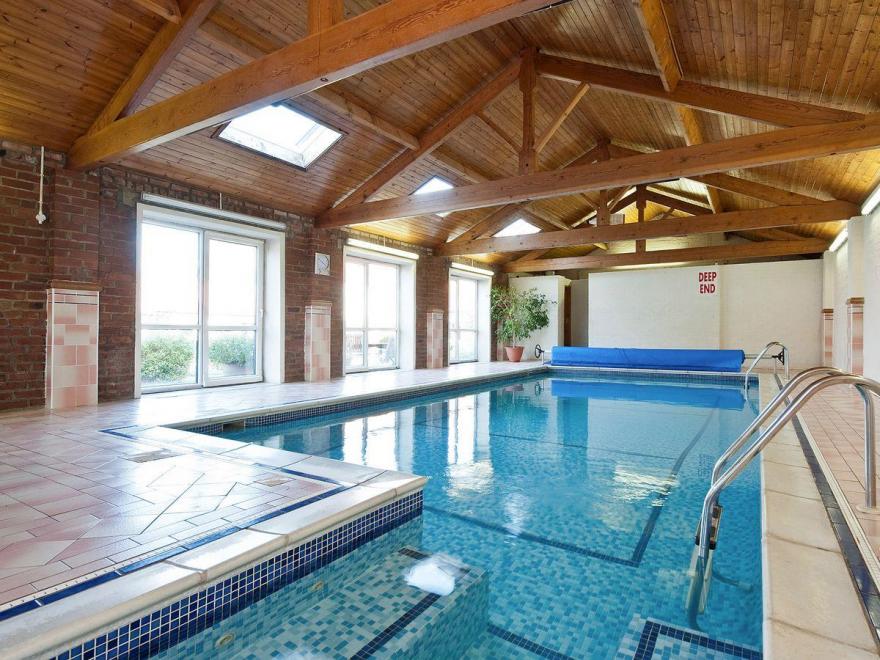 Fat Hen Cottage - Kwg