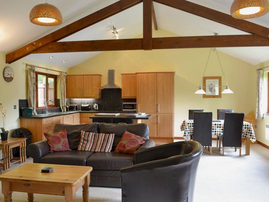 Oaktree Cottage - HNNO