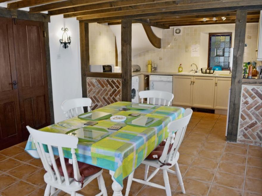 Tiplen Green Barn-dng