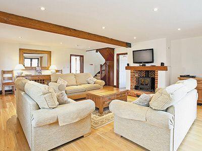 Woodpecker Barn - Cwl