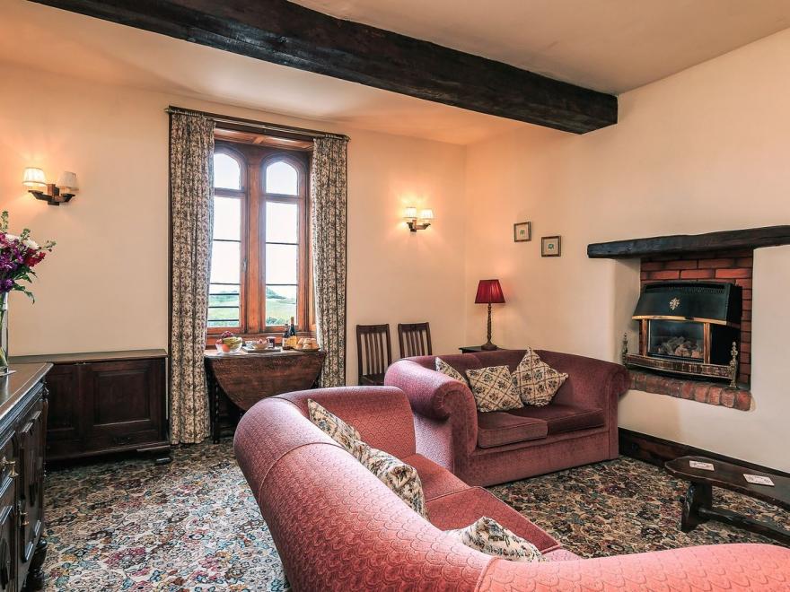 West Tower Apt - FHJ