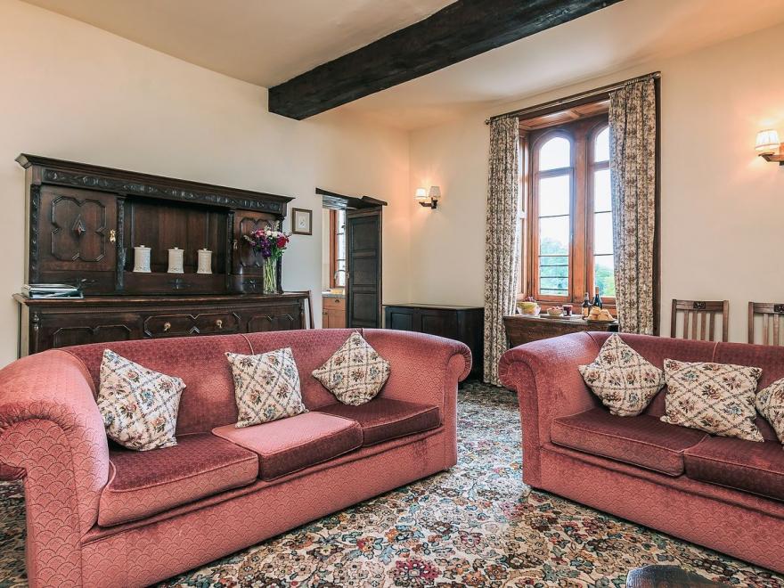 West Tower Apt - FHJ