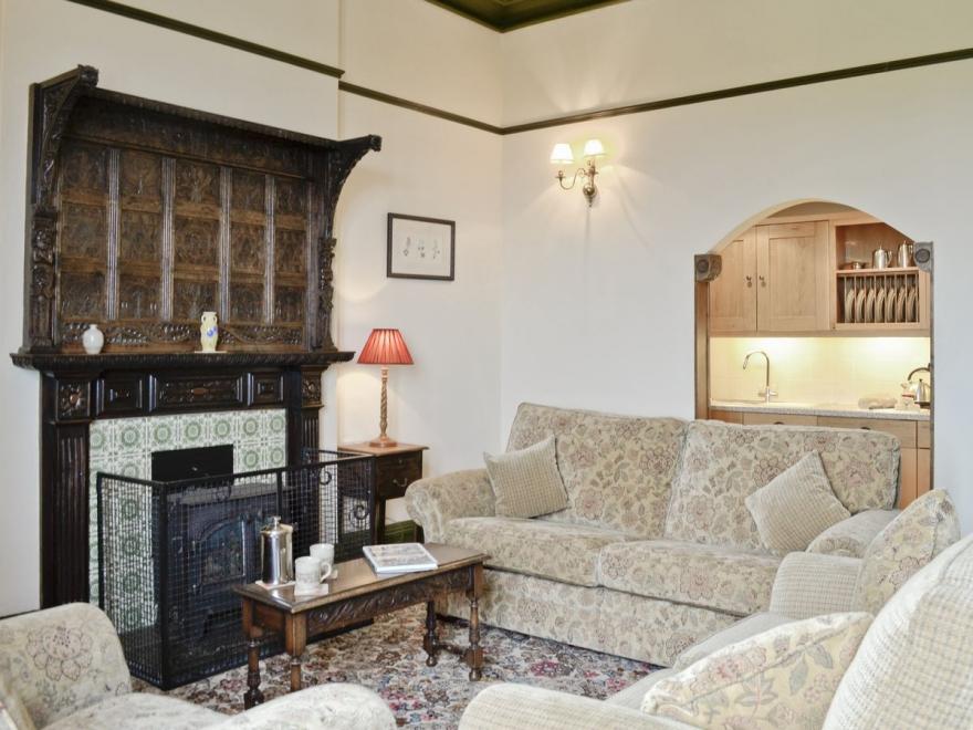 Penn-Curzon Apt - FHK