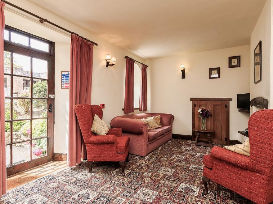 South Court Apt - FHP