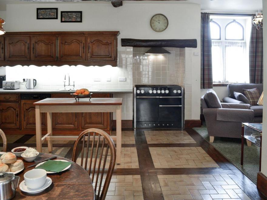 Clock Tower Apartment