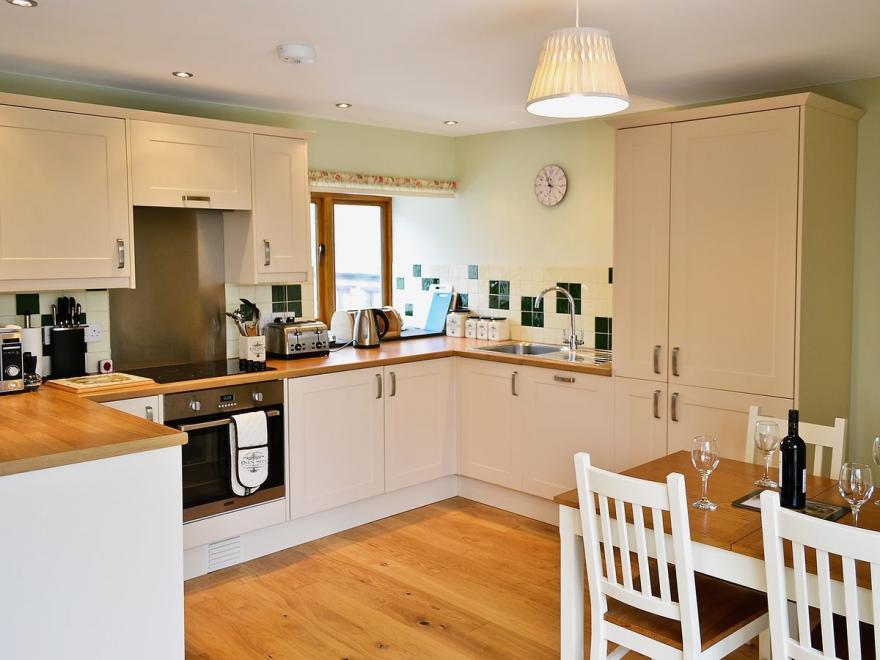 Stable Cottage - HTTK