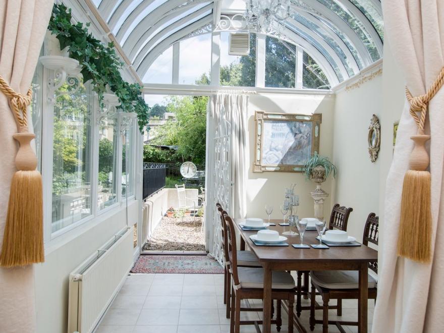 Royal Crescent Apartment