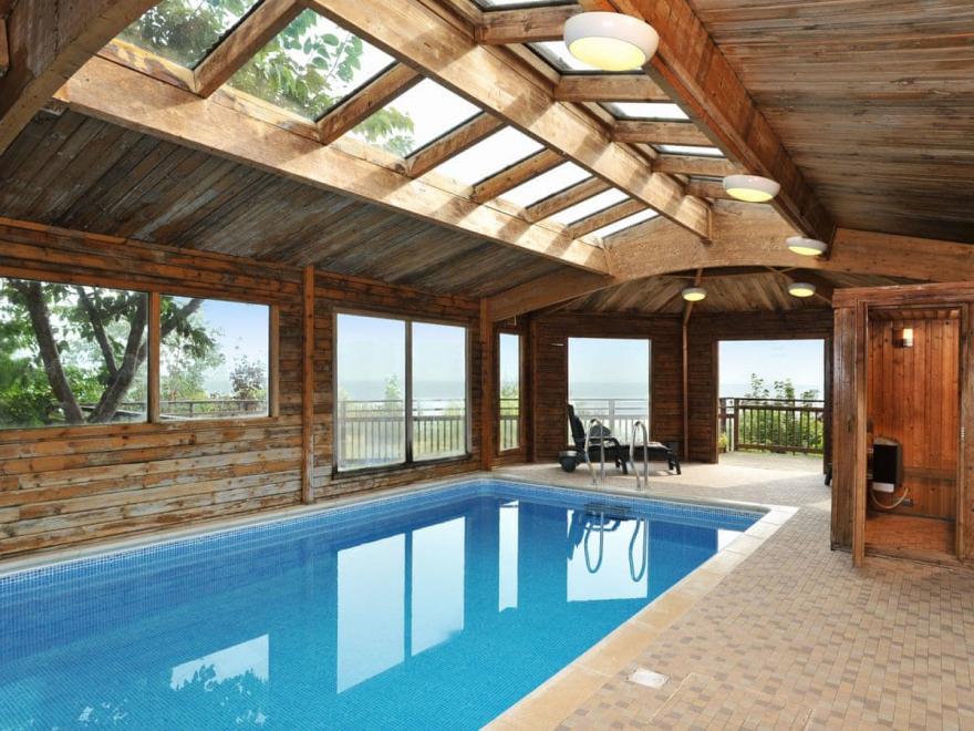 Cliff Lodge