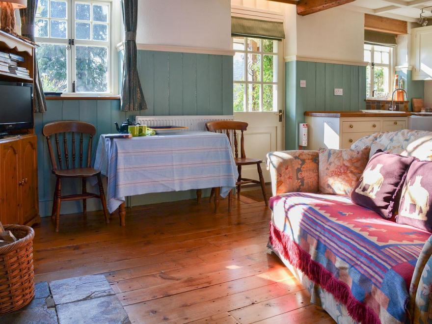 The Old School Room - HTTE