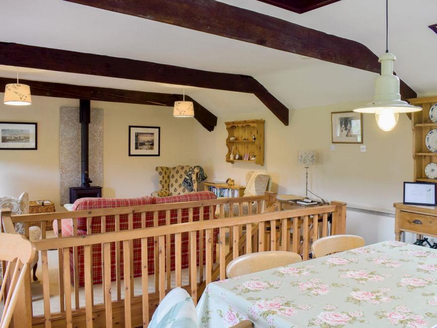 5 Swallowholm Cottages