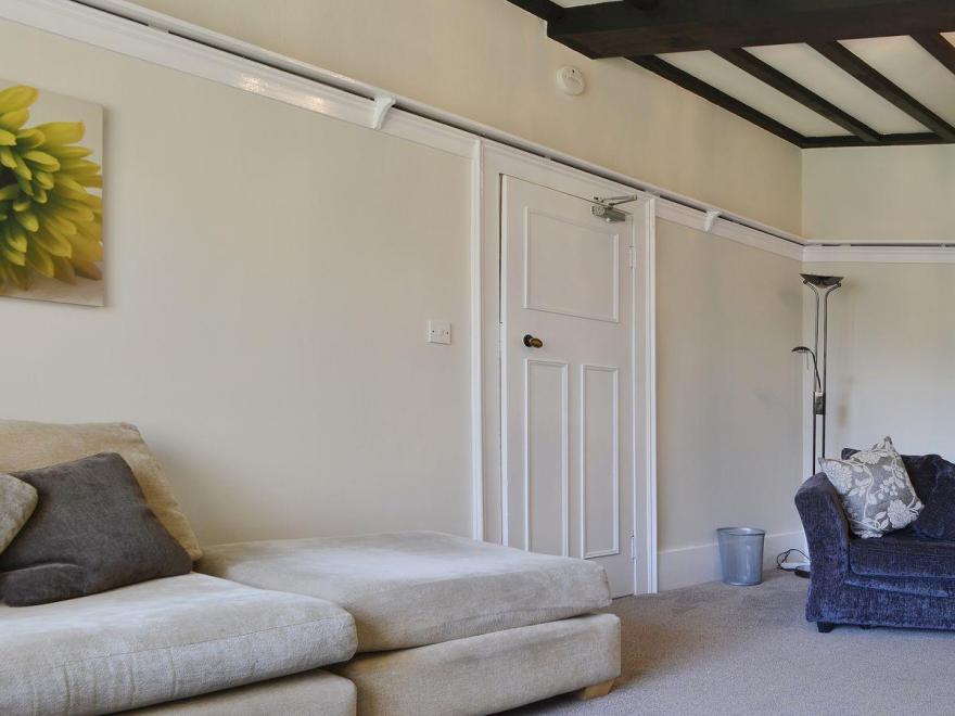 Corner Cottage - LP2