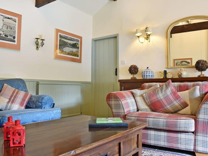 Stable Cottage - E5118