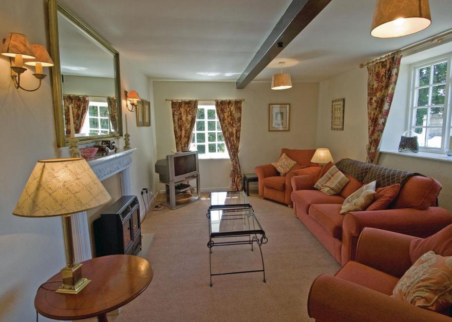 Carriage House - E5119