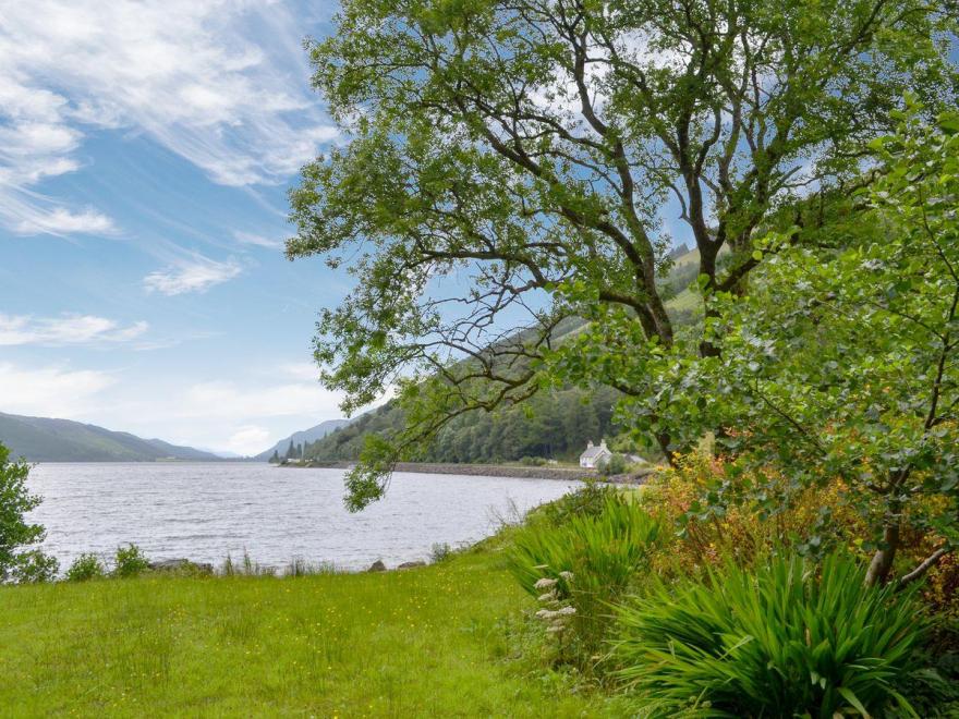 Mountain Thyme Lodge - S4033