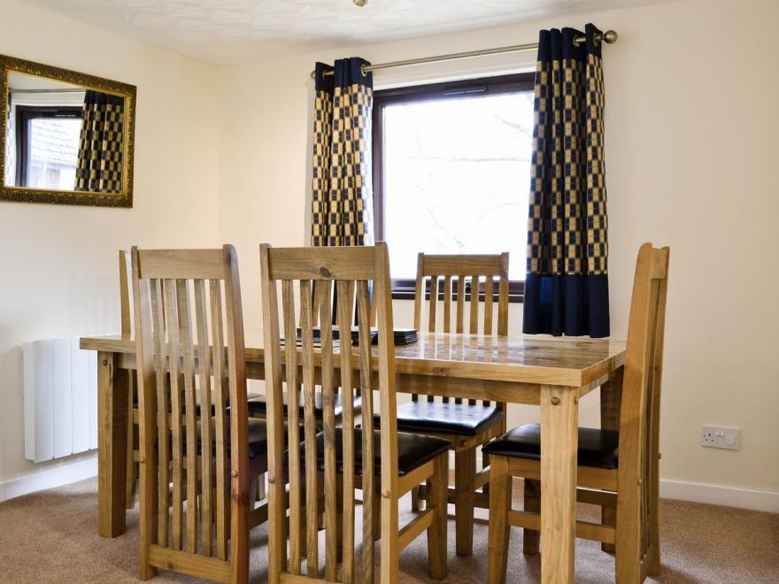 Mountain Thyme Lodge - S4033