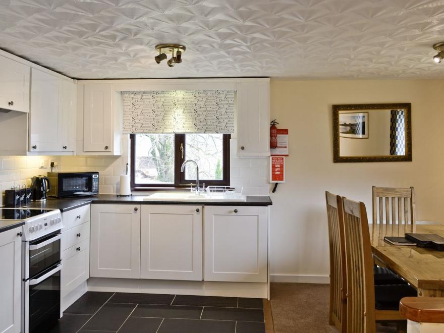 Mountain Thyme Lodge - S4033